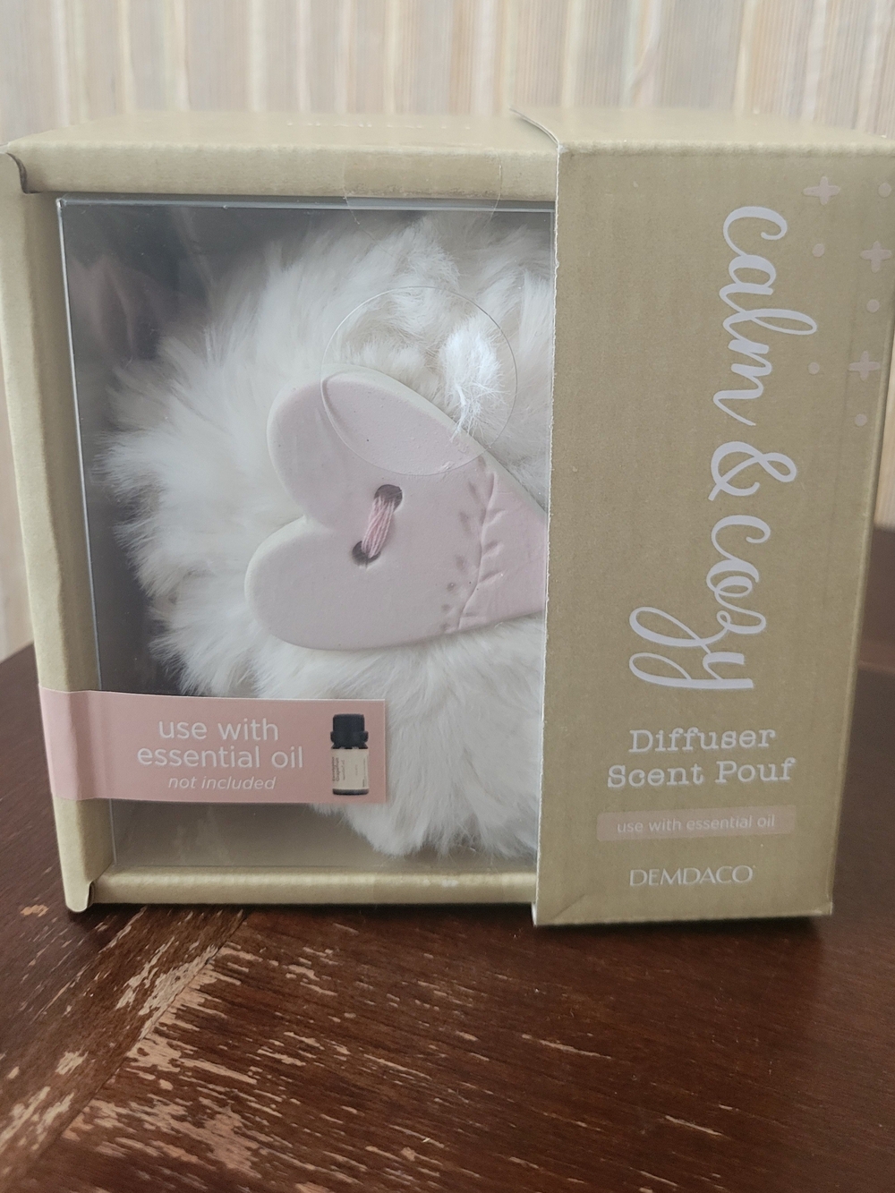 Demdaco Cream Clam and Cozy Diffuser Pouf with Pale Pink Heart NWT